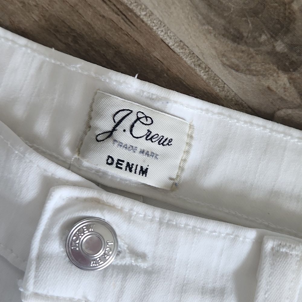 J.Crew Denim Short in White - Picture 3 of 4